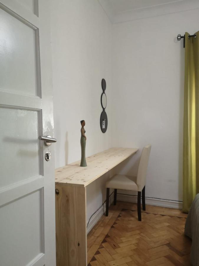 Young Apartment Lisbon Exterior photo