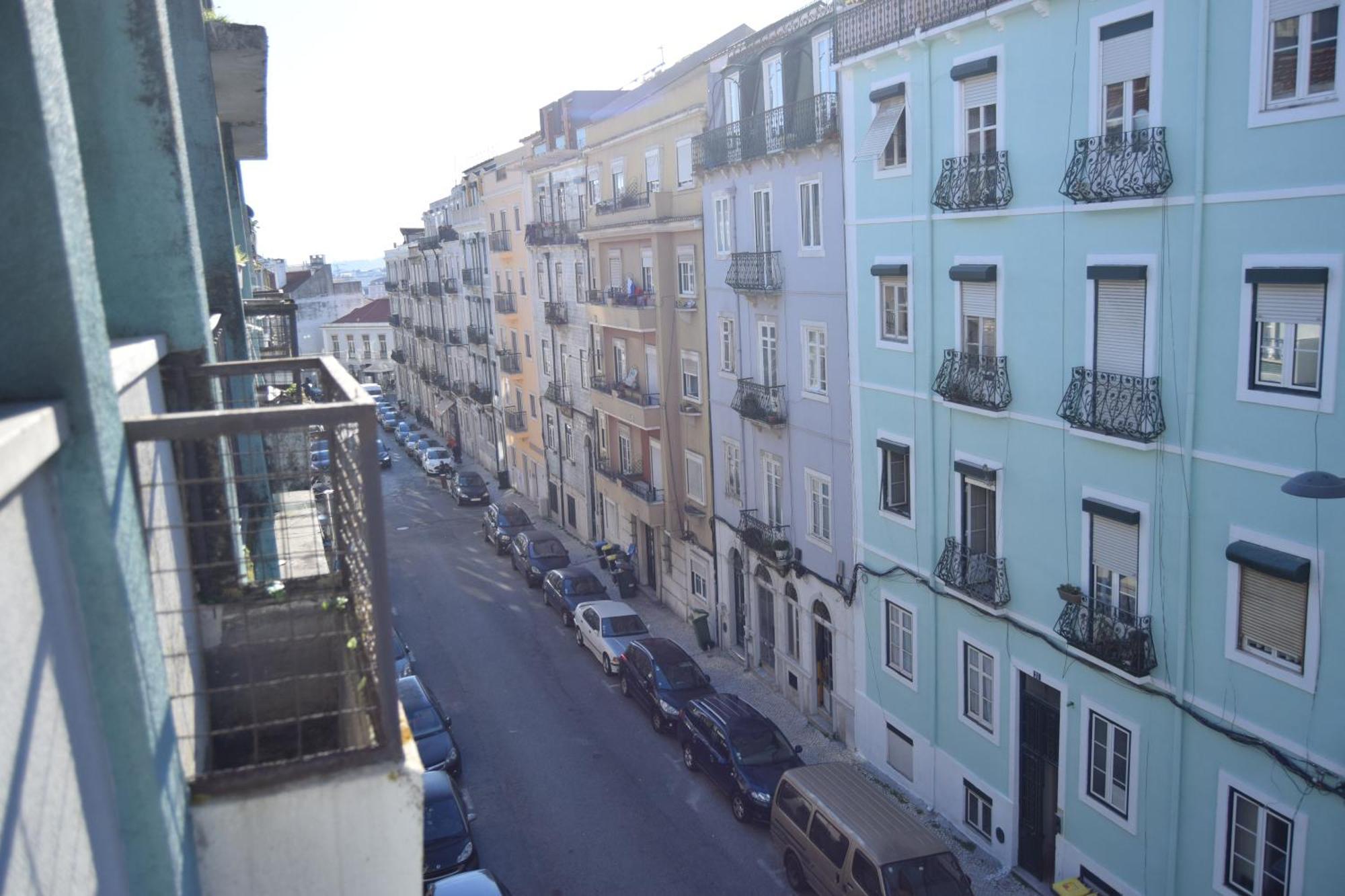 Young Apartment Lisbon Exterior photo